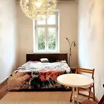 Old Town - 3 Bedrooms Soltyka S4 דירה קרקוב