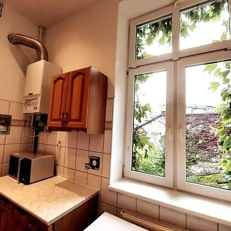 Old Town - 3 Bedrooms Soltyka Str S4