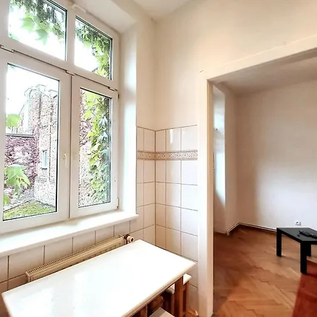 Apartment Old Town - 3 Bedrooms Soltyka Str S4 *