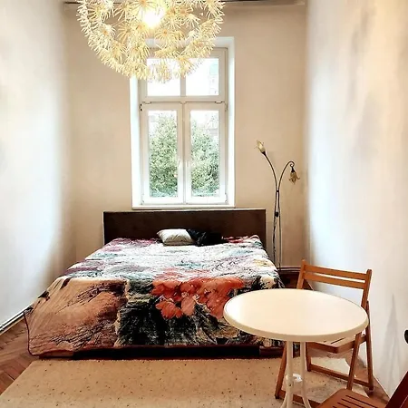 Old Town - 3 Bedrooms Soltyka Str S4 Apartment Krakow